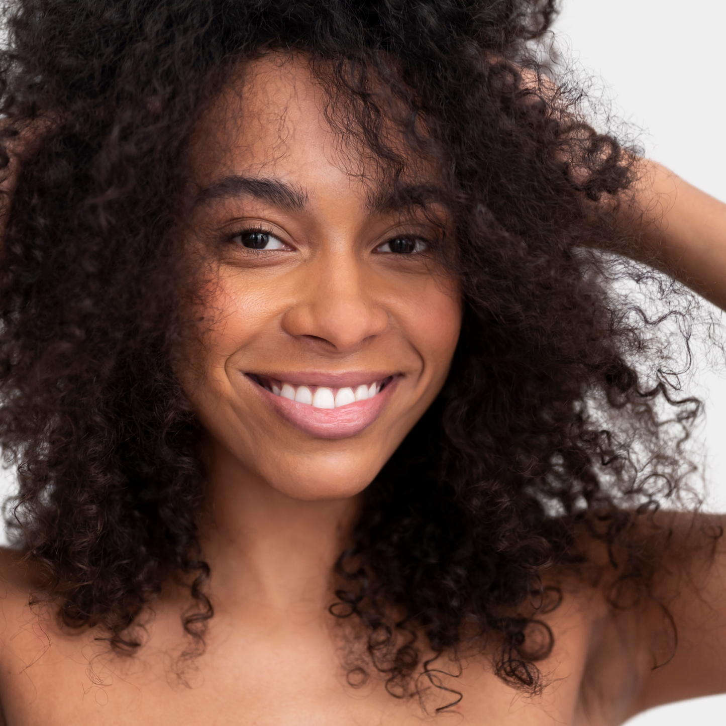 CLM Moisture and Shine-Inducing Hair Oil Dewy Silk
