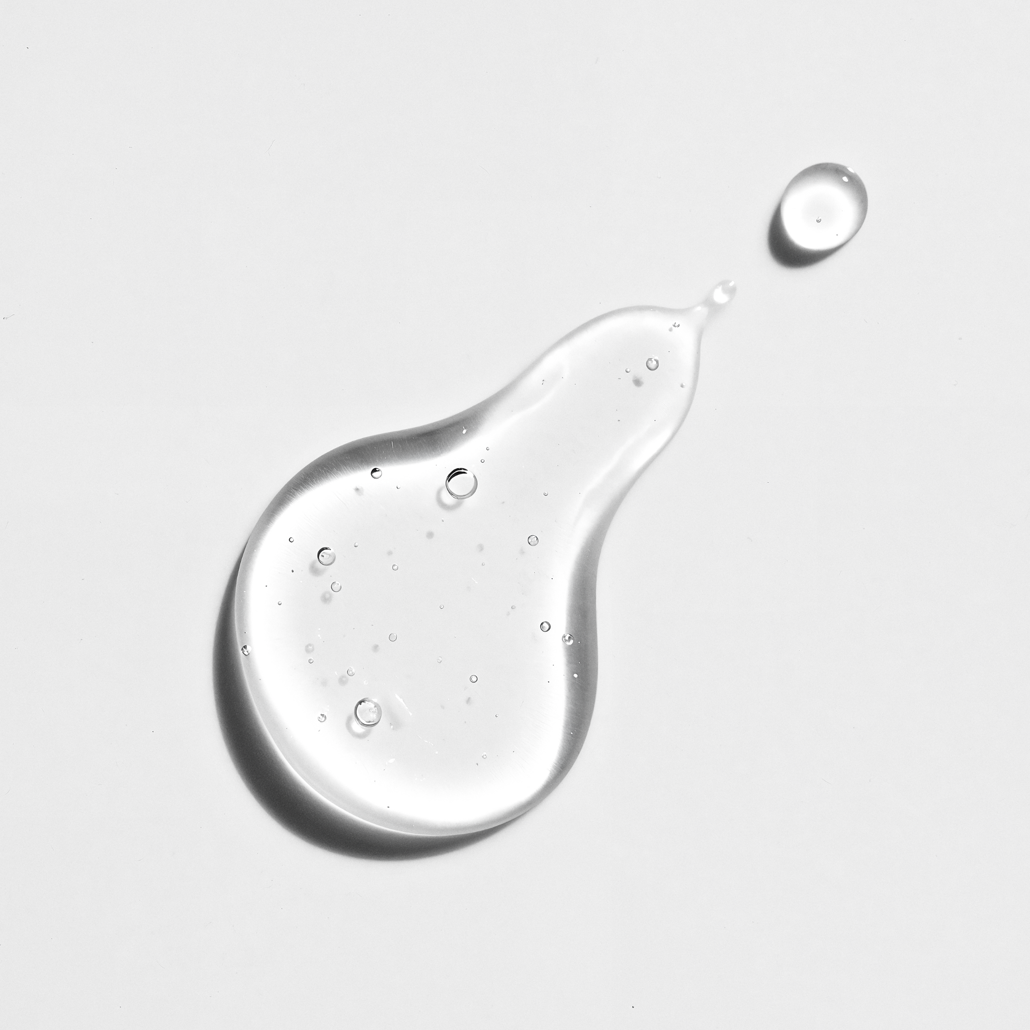 Intensyviai drėkinantis veido ir kaklo serumas