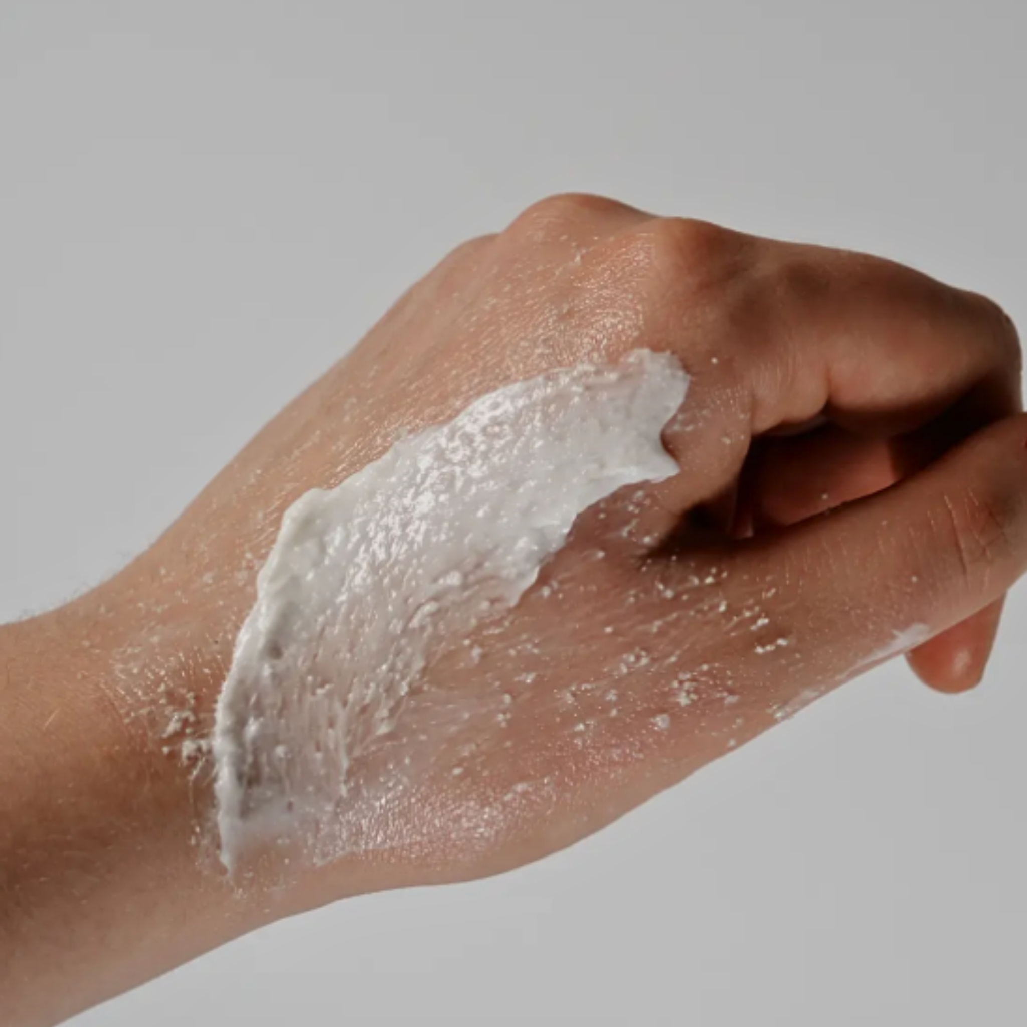 Welwetowy peeling do ciała Velour Glow
